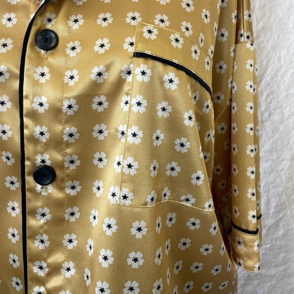 Gold Daisy PJ Crop with Black Piping - Picture 5 of 8